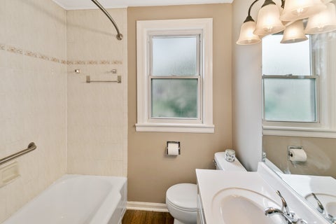 Tiny photo for 3916 Sunnyside Avenue, Brookfield, IL 60513 (MLS # 12753680)