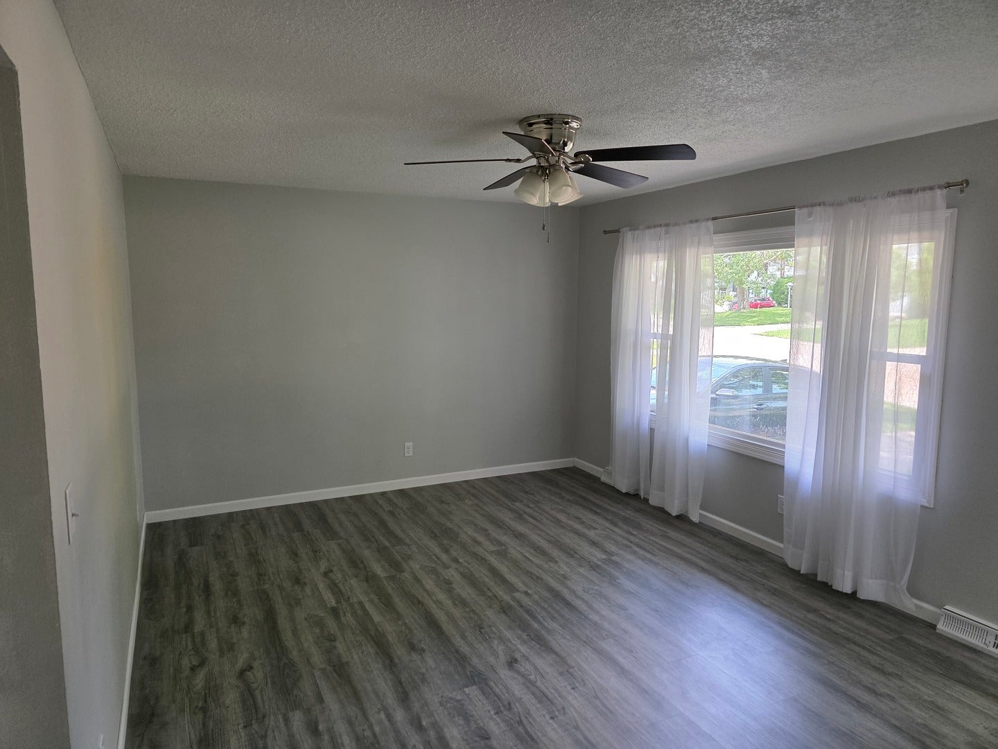 2211 WAVELAND Drive