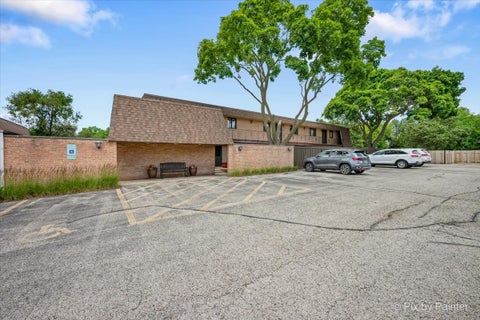 Tiny photo for 520 E Main Street #1C, Barrington, IL 60010 (MLS # 12774495)