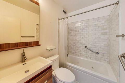 Tiny photo for 1616 Sheridan Road #9H, Wilmette, IL 60091 (MLS # 12468953)