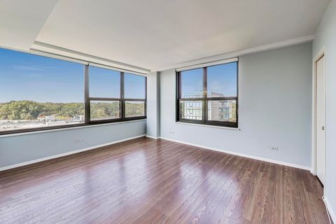 Tiny photo for 1616 Sheridan Road #9H, Wilmette, IL 60091 (MLS # 12468953)