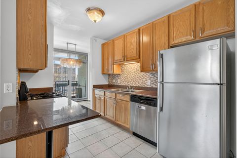 Tiny photo for 125 S Jefferson Street #1207, Chicago, IL 60661 (MLS # 12473512)