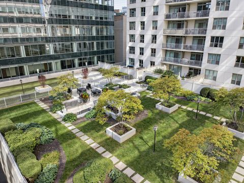 Tiny photo for 125 S Jefferson Street #1207, Chicago, IL 60661 (MLS # 12473512)
