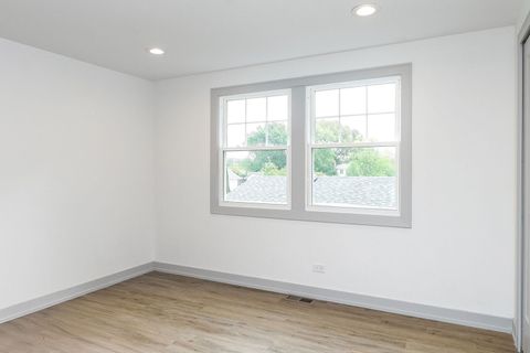 Tiny photo for 931 Shady Grove Lane, Buffalo Grove, IL 60089 (MLS # 12481121)