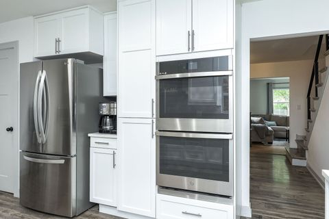 Tiny photo for 931 Shady Grove Lane, Buffalo Grove, IL 60089 (MLS # 12481121)