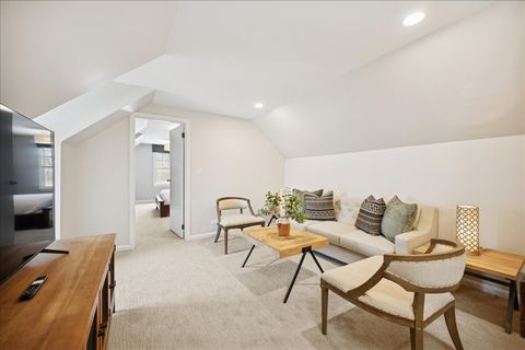 Tiny photo for 898 Bridlegate Lane, Northfield, IL 60093 (MLS # 12593376)