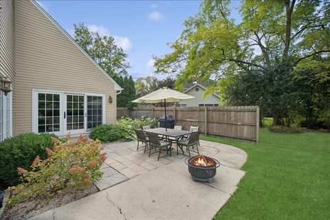 Tiny photo for 898 Bridlegate Lane, Northfield, IL 60093 (MLS # 12593376)