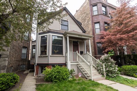 Photo of 3512 N Bosworth Avenue, Chicago, IL 60657 (MLS # 12651741)