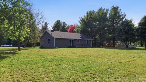 Tiny photo for 844 Hann Avenue, Dixon, IL 61021 (MLS # 12503033)