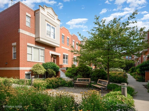 Tiny photo for 3643 W CORNELIA Avenue #B, Chicago, IL 60618 (MLS # 12714755)