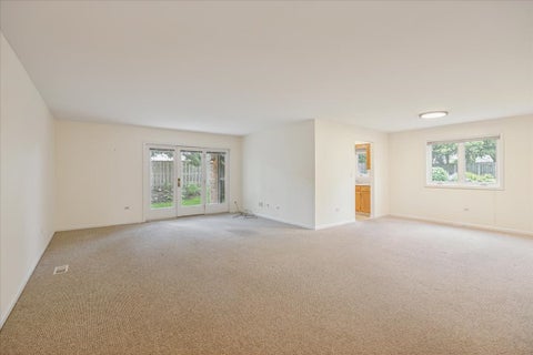 Tiny photo for 546 Banyon Lane #B, La Grange, IL 60525 (MLS # 12721910)
