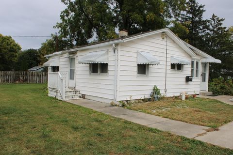 Photo of 134 S Jefferson Street, Lockport, IL 60441 (MLS # 12461427)