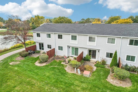 Tiny photo for 335 Dogwood Terrace, Buffalo Grove, IL 60089 (MLS # 12791719)