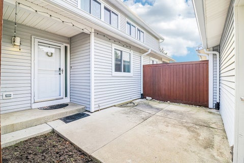 Tiny photo for 335 Dogwood Terrace, Buffalo Grove, IL 60089 (MLS # 12791719)