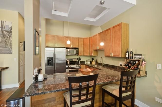 902 N Elston Avenue 102