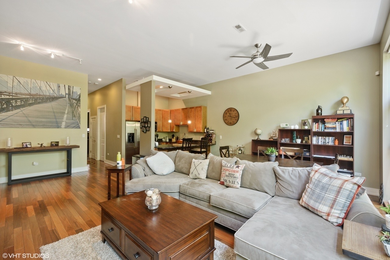 902 N Elston Avenue 102