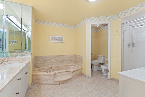 Tiny photo for 1501 N State Parkway #5A, Chicago, IL 60610 (MLS # 12710201)