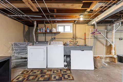 Tiny photo for 271 Oakwood Drive, Wood Dale, IL 60191 (MLS # 12542981)