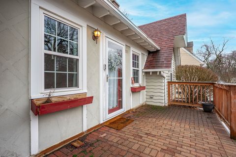 Tiny photo for 271 Oakwood Drive, Wood Dale, IL 60191 (MLS # 12542981)