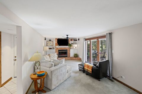 Tiny photo for 1515 S Harvard Avenue, Arlington Heights, IL 60005 (MLS # 12495739)