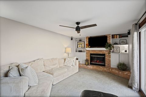 Tiny photo for 1515 S Harvard Avenue, Arlington Heights, IL 60005 (MLS # 12495739)