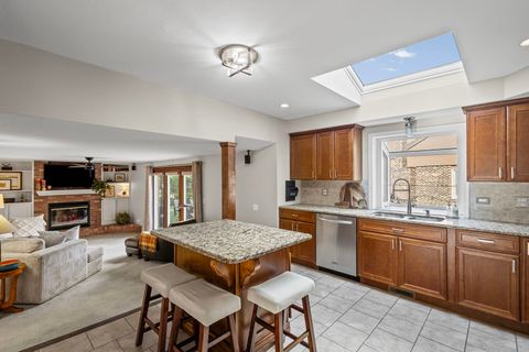 Tiny photo for 1515 S Harvard Avenue, Arlington Heights, IL 60005 (MLS # 12495739)