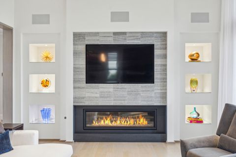 Tiny photo for 411 Woodland Court, Glenview, IL 60025 (MLS # 12576964)