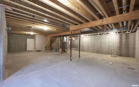 Tiny photo for 404 Crossroads Avenue, Camanche, IA 52730 (MLS # QC4268509)