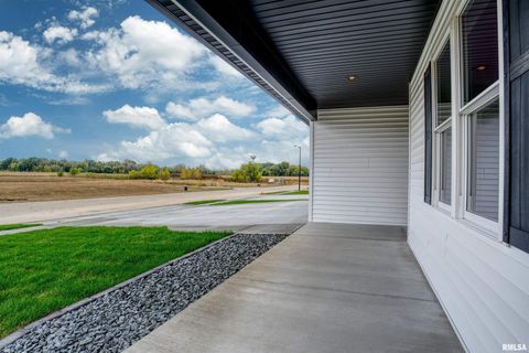 Tiny photo for 404 Crossroads Avenue, Camanche, IA 52730 (MLS # QC4268509)