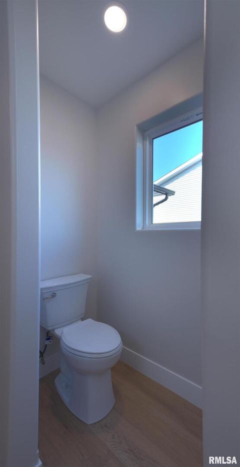 Tiny photo for 404 Crossroads Avenue, Camanche, IA 52730 (MLS # QC4268509)