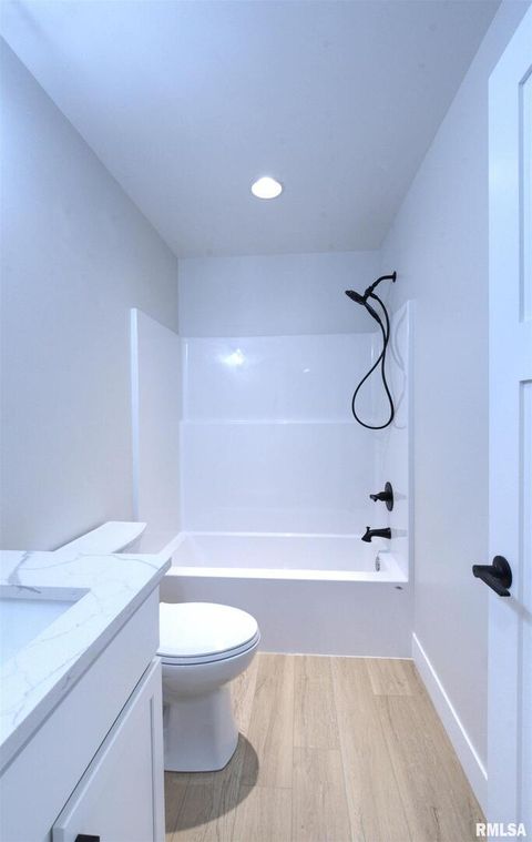 Tiny photo for 404 Crossroads Avenue, Camanche, IA 52730 (MLS # QC4268509)