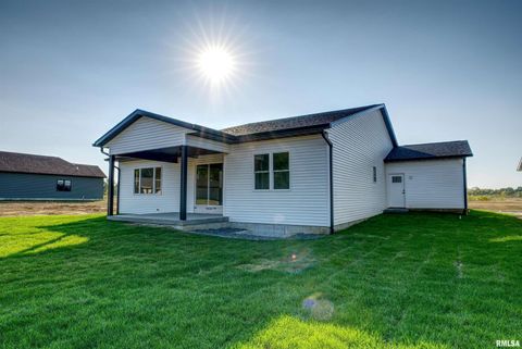 Tiny photo for 404 Crossroads Avenue, Camanche, IA 52730 (MLS # QC4268509)