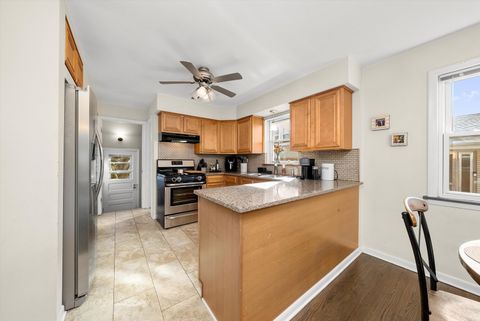 Tiny photo for 10429 S Keeler Avenue, Oak Lawn, IL 60453 (MLS # 12526119)