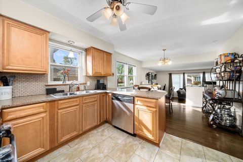 Tiny photo for 10429 S Keeler Avenue, Oak Lawn, IL 60453 (MLS # 12526119)