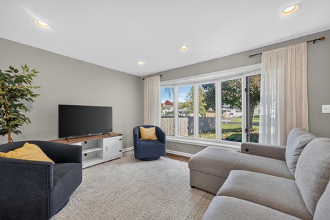 Tiny photo for 3S626 Wilbur Avenue, Warrenville, IL 60555 (MLS # 12790483)