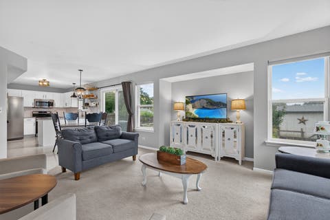 Tiny photo for 430 Glenrose Lane, Lake In The Hills, IL 60156 (MLS # 12714579)