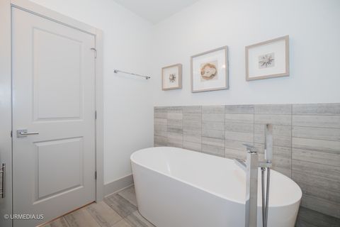 Tiny photo for 1221 E 46th Street #1, Chicago, IL 60653 (MLS # 12500720)