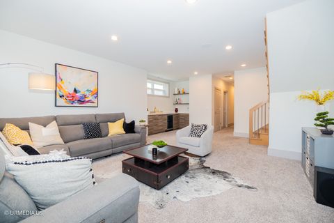 Tiny photo for 1221 E 46th Street #1, Chicago, IL 60653 (MLS # 12500720)