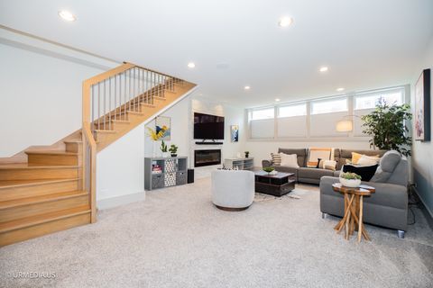 Tiny photo for 1221 E 46th Street #1, Chicago, IL 60653 (MLS # 12500720)