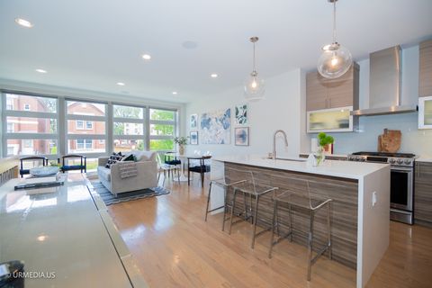 Tiny photo for 1221 E 46th Street #1, Chicago, IL 60653 (MLS # 12500720)