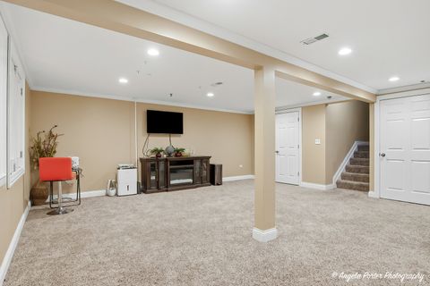 Tiny photo for 6044 Canterbury Lane #9-3, Hoffman Estates, IL 60192 (MLS # 12617209)