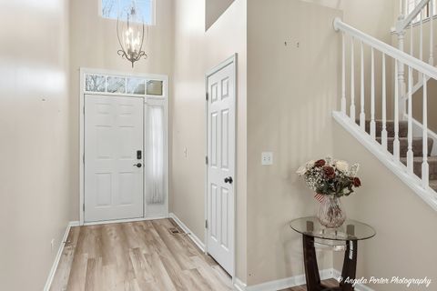 Tiny photo for 6044 Canterbury Lane #9-3, Hoffman Estates, IL 60192 (MLS # 12617209)