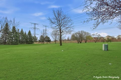 Tiny photo for 6044 Canterbury Lane #9-3, Hoffman Estates, IL 60192 (MLS # 12617209)