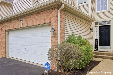 Tiny photo for 6044 Canterbury Lane #9-3, Hoffman Estates, IL 60192 (MLS # 12617209)