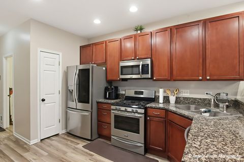 Tiny photo for 6044 Canterbury Lane #9-3, Hoffman Estates, IL 60192 (MLS # 12617209)