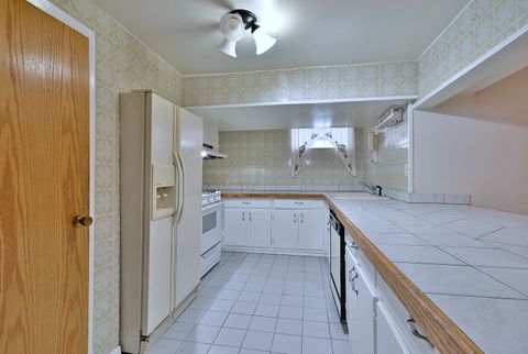 Tiny photo for 7324 W Lunt Avenue, Chicago, IL 60631 (MLS # 12562260)