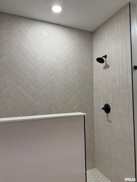 Tiny photo for 12570 Hudgens Road, Marion, IL 62959 (MLS # EB460321)