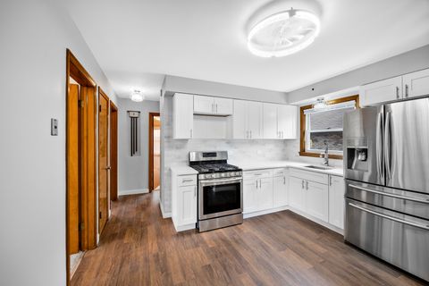 Tiny photo for 5353 S Moody Avenue, Chicago, IL 60638 (MLS # 12626343)