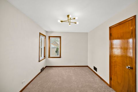 Tiny photo for 5353 S Moody Avenue, Chicago, IL 60638 (MLS # 12626343)