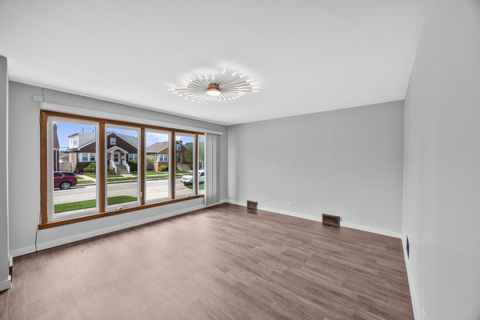 Tiny photo for 5353 S Moody Avenue, Chicago, IL 60638 (MLS # 12626343)